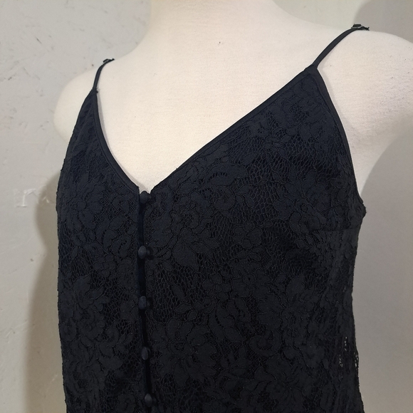 Abercrombie and Fitch | black lace front button up sleevless tank top - Picture 2 of 8
